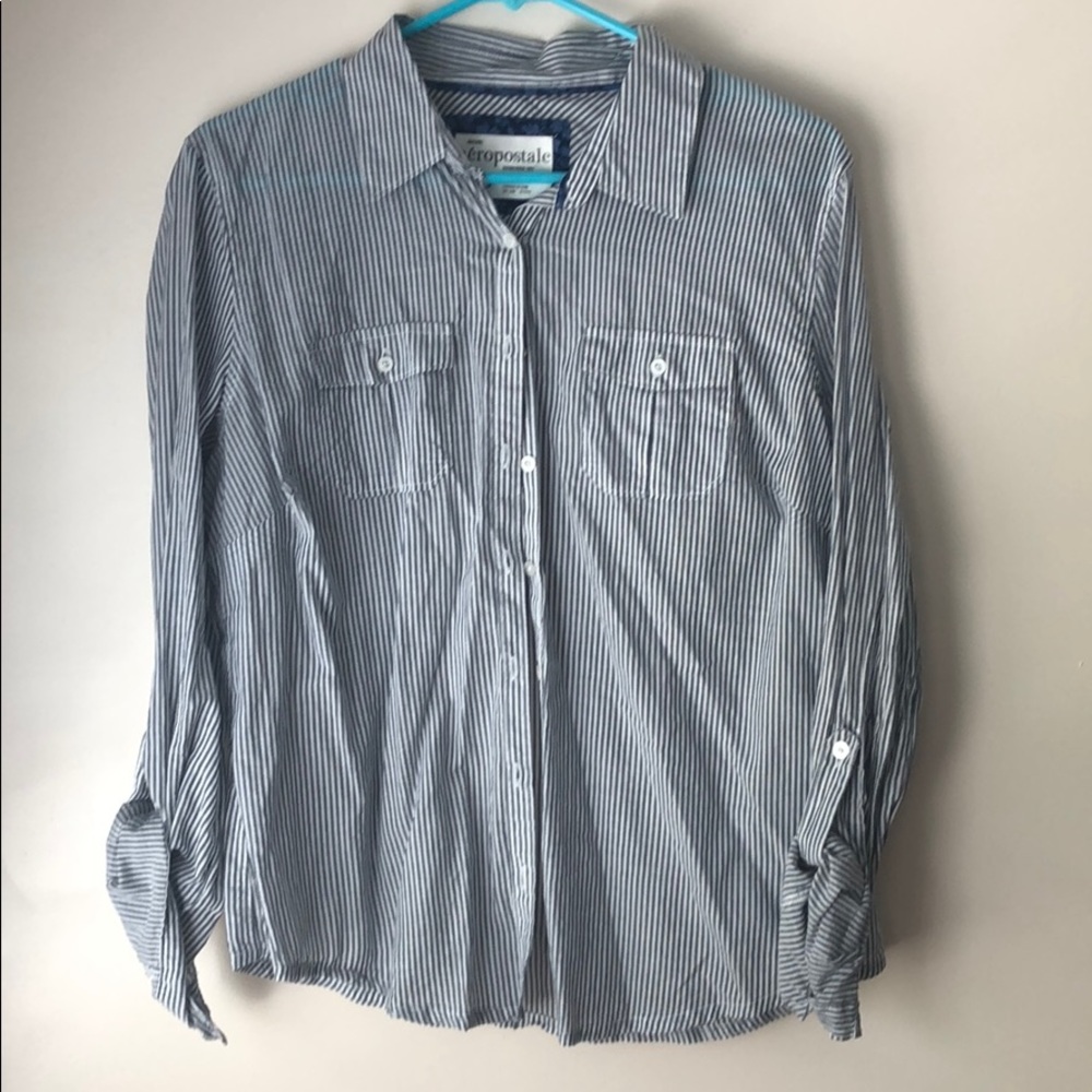Women’s button up shirt